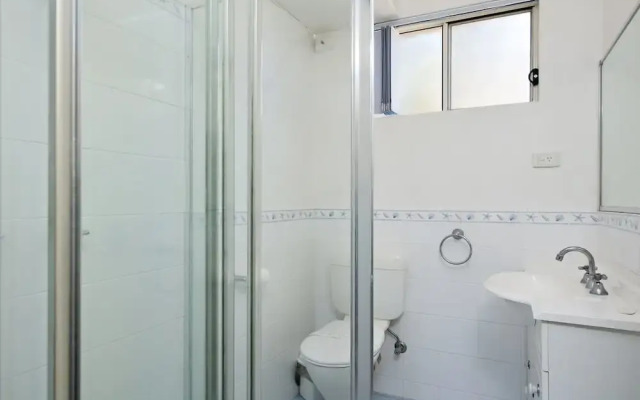 Shoal Towers, Unit 2/11 Shoal Bay Road