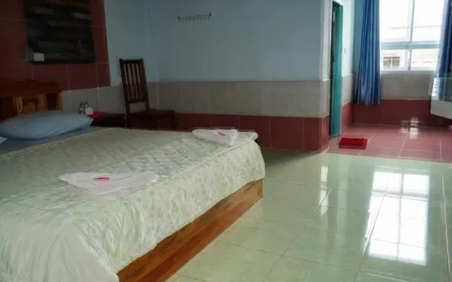 Mary 2 Hotel