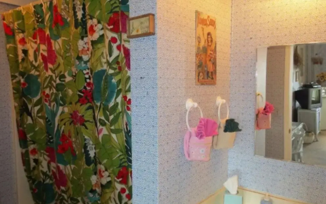 Sunflower Room