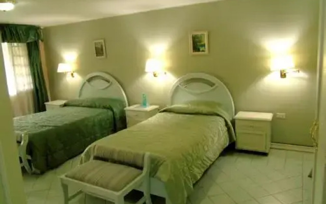 Oasis Hosteria