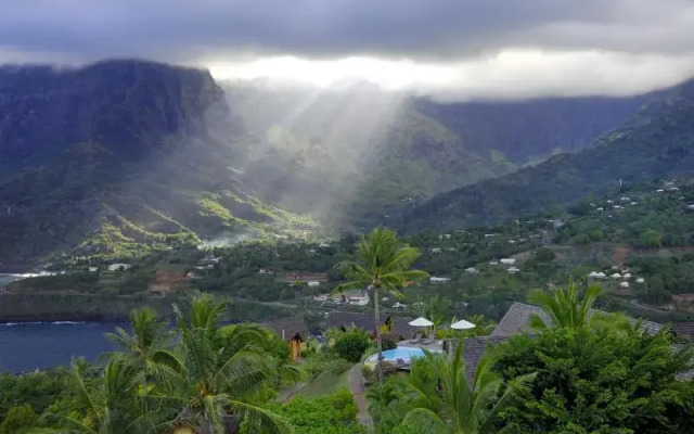 Hiva Oa Hanakee Pearl Lodge