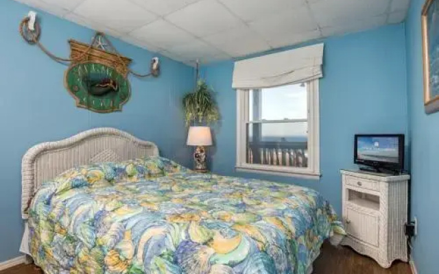 46th St Windjammer 309 1Br Condo