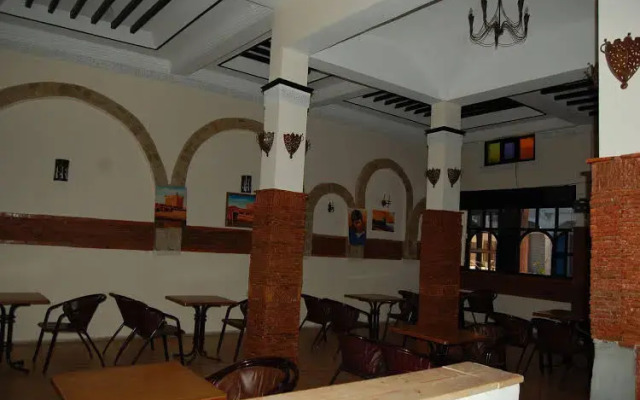 Riad Eraounak Souiri Hotel