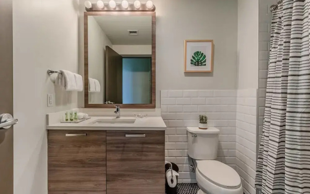 Stunning Bright & Airy Space w/ Amazing Views!