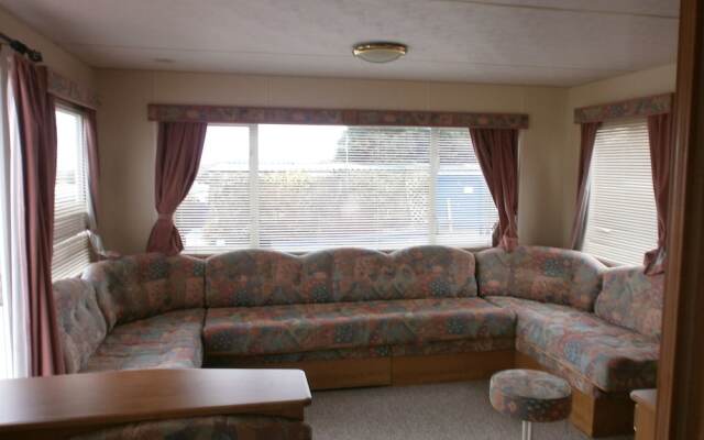 Howells Leisure Fishguard Holiday Park - Caravan Park