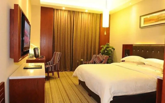 Yannian Tietong Hotel (Hehua Road Metro Station)