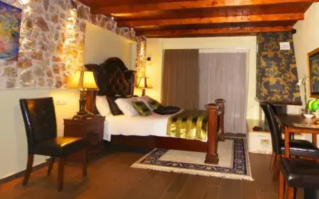 Arhontopetra Suites & Spa