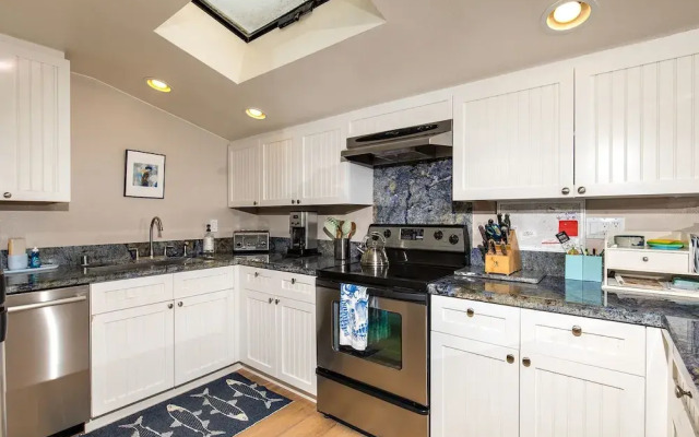 South Sierra Townhouse #103972