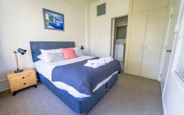 Zodiak's Apartment close to Sky Tower