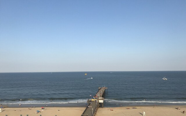 Seatime 303S 1 Bedroom Condo by RedAwning