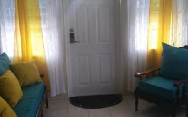 Spacious Colonial in Bridgetown, Barbados from 325$, photos, reviews - zenhotels.com