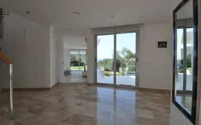 Villa Extravagance