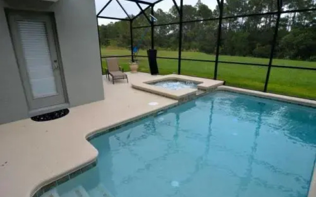 Paradise Palms by iHome Resort