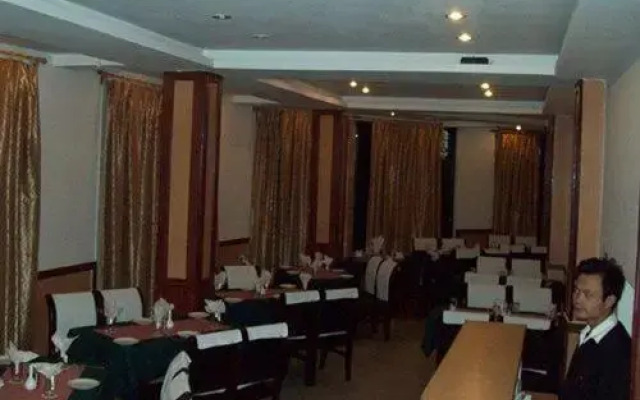 Gajraj Hotel