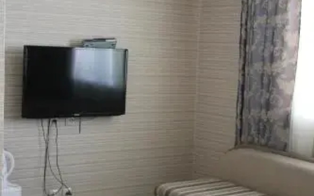 On Avtozovodsky Prospekt Mini-hotel
