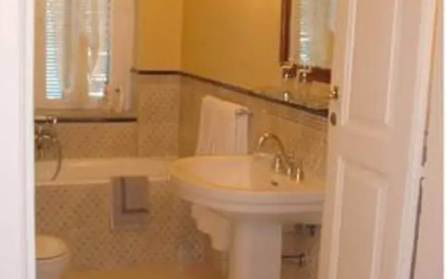Vourlis Maison