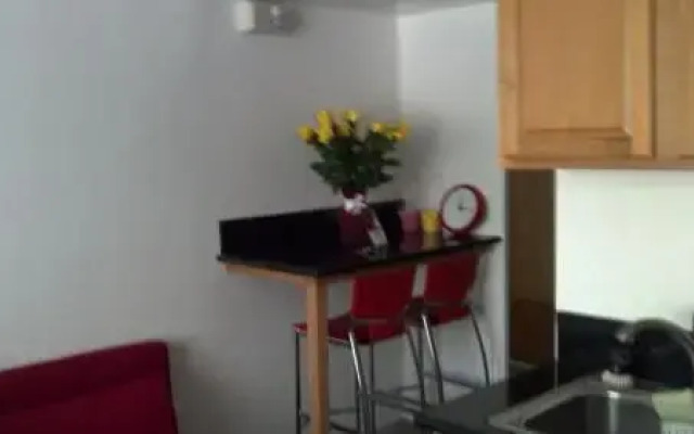 Waikiki Beach Apartment #225