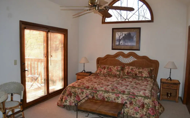 10 Woodway Court - Four Bedroom House