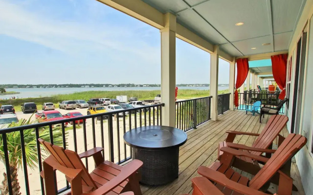 Turtle Tracks - 4 Br home