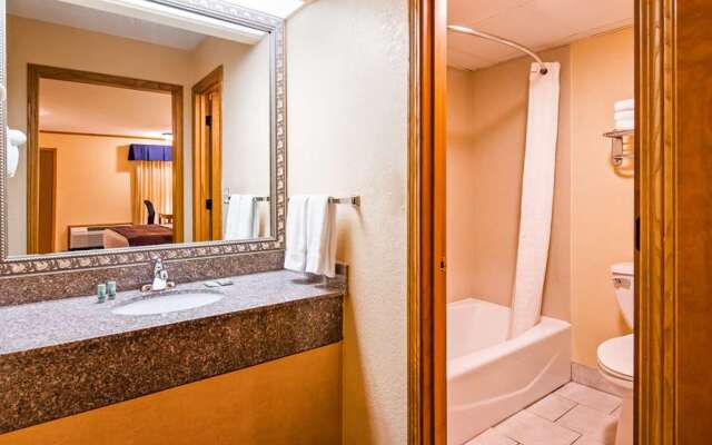 SureStay by Best Western Kansas City Country Inn North