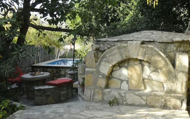 Villa Lithos