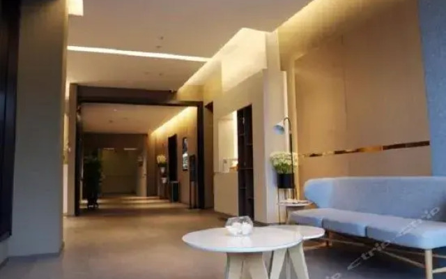 Homeinn · neo (Nanjing Railway Station Xiaoshi Subway Station)