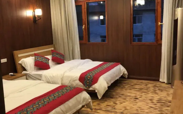 Li Sen Hotel & Resort