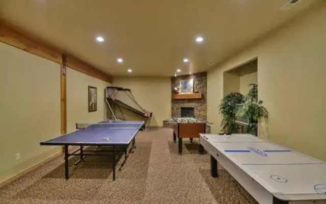 Moose Hollow Condo #209 at Wolf Creek Resort Near Powder Mountain, Snowbasin, Nordic Valley And Pineview in Eden Utah