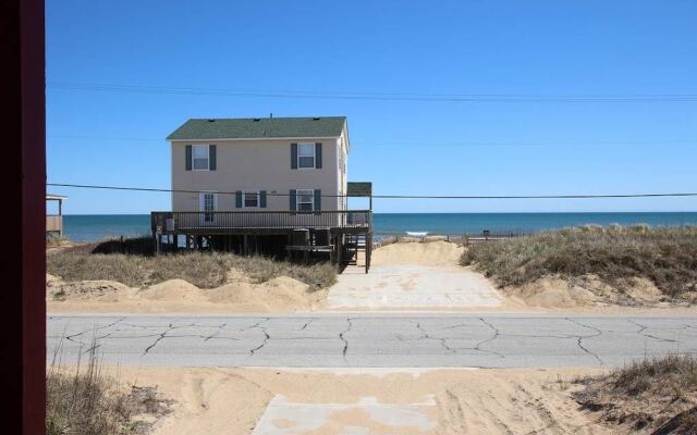 Westside - 3 Br home by RedAwning