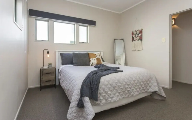 The Waterfront Escape