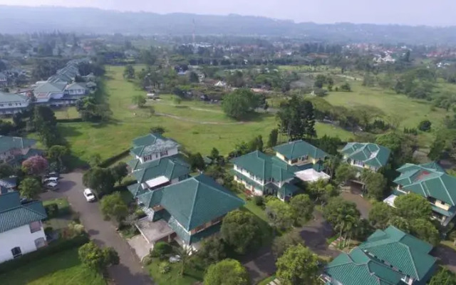 Puncak Resort Drive 235 By Aryaduta