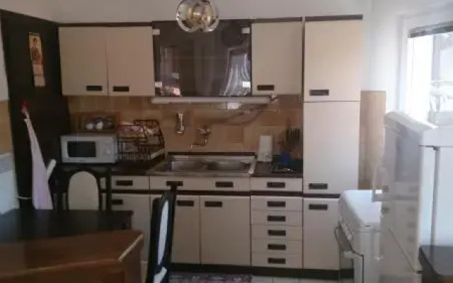 Smakjoski Apartments Center Sqaure