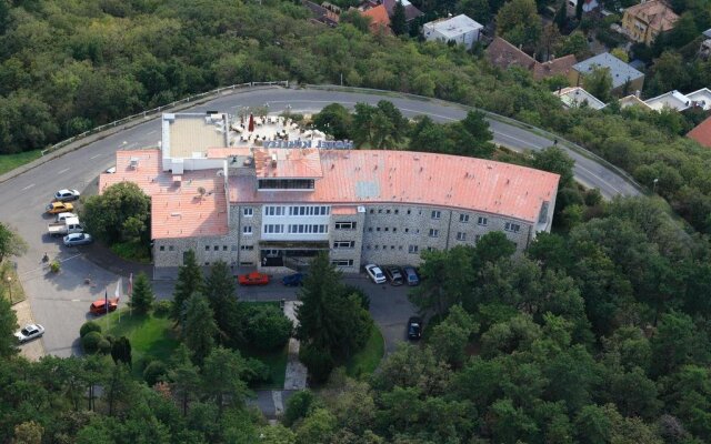 Art & Fit Hotel Kikelet
