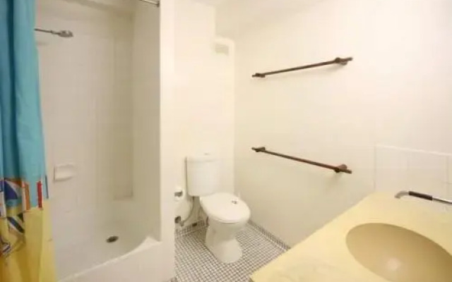Warroo Apartments
