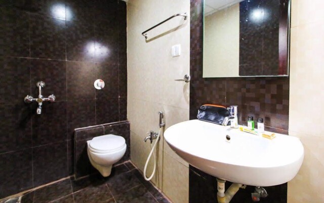 Zo Rooms Majestic Railway Station