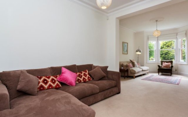 Veeve 5 Bed Family Home Durham Road Wimbledon
