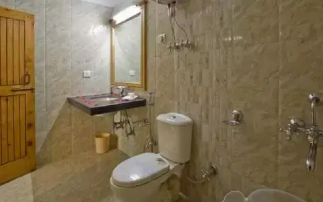Hotel Himgiri Manali