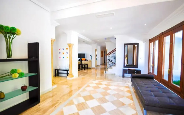 OleHolidays Villa Marques junto a Golf y Hotel Villa Padierna