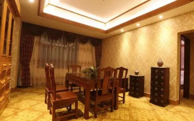 Shangri-La Balagezong Tibetan Ecological Hotel