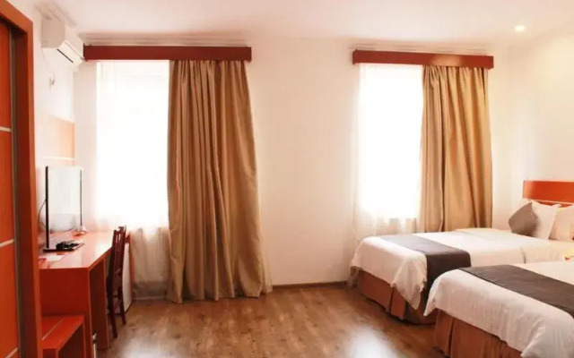 Fund Hotel