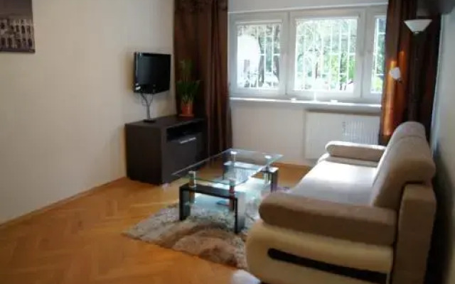 Chmielna by Rental Apartments