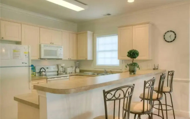 Magnolia Pointe 101 4828 by RedAwning