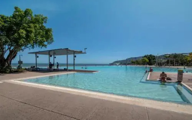 Cairns Oceanview at 181 The Esplanade 34