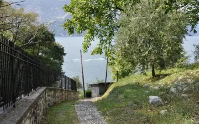 IseoLakeRental - La Stallina - Monte Isola