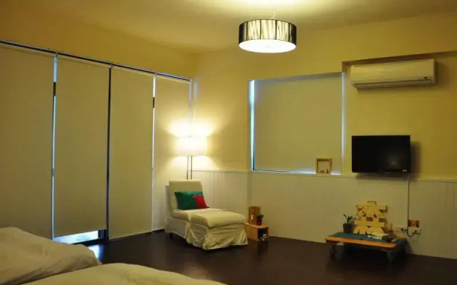 Lane 321 Hostel
