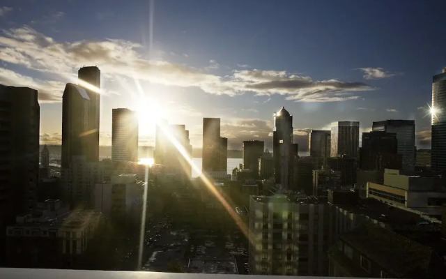 Arts District Apartments by Barsala