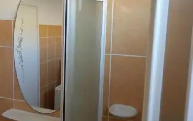 Alex's Apartman & Panzió