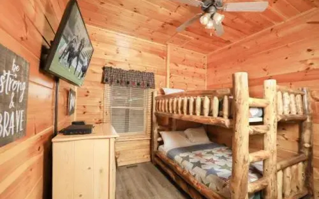 4662 Nottingham Heights Way Cabin