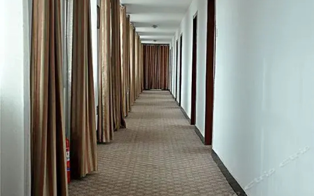 Linshu Mingman Business Inn
