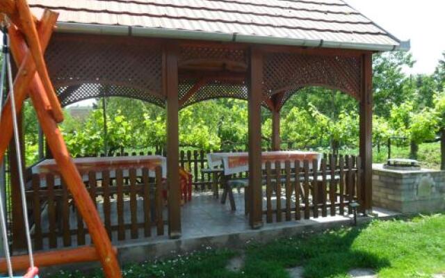 Joli Guesthouse